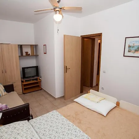Apartment Rakic Pomer Exterior photo
